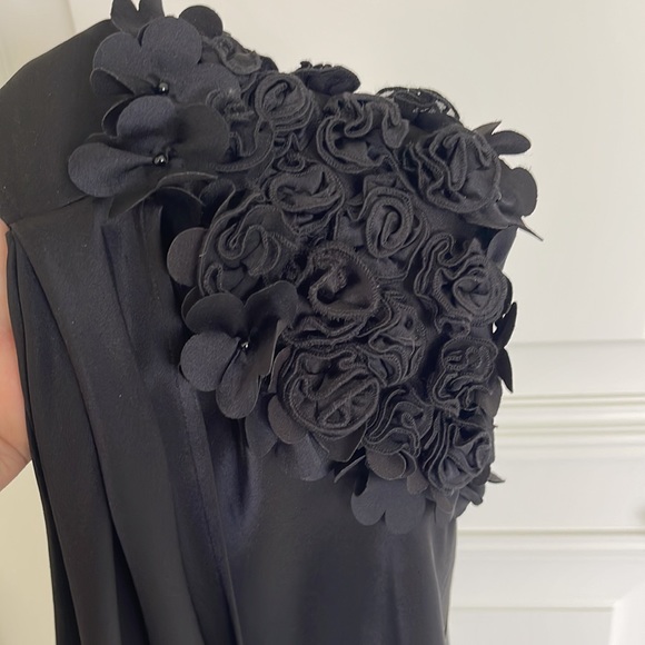 St. John size 12 silky one sleeve black dress. Beautiful on. - Picture 3 of 6